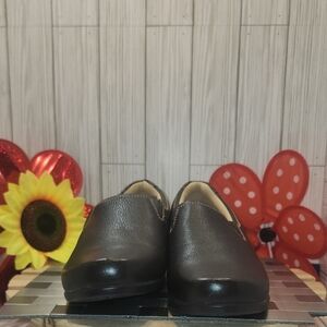 Aravon Black Leather Loafers